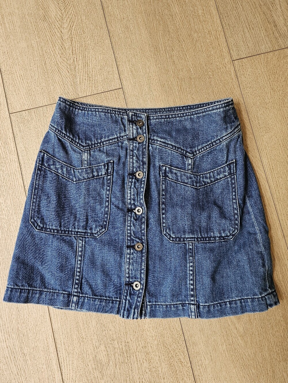 Free People Come a Little Closer Denim Jean Button Front Mini Skirt Size 2 - Picture 4 of 13